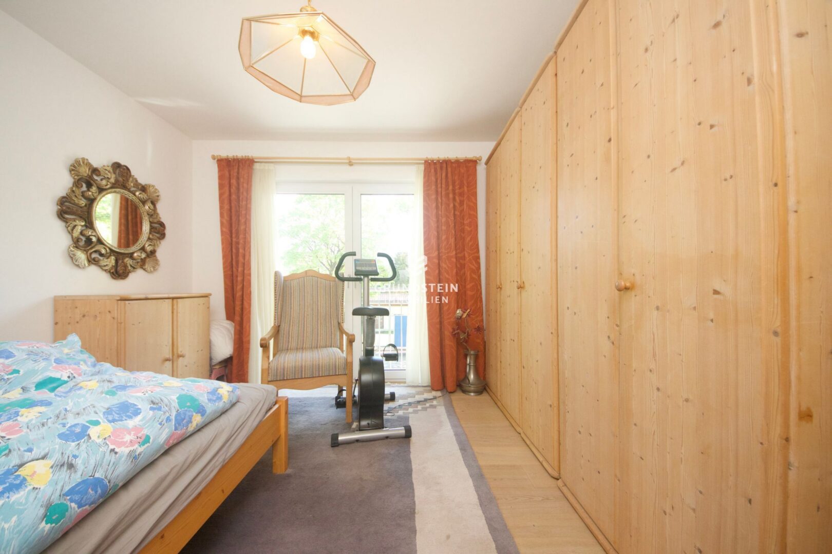 Schlafzimmer 2