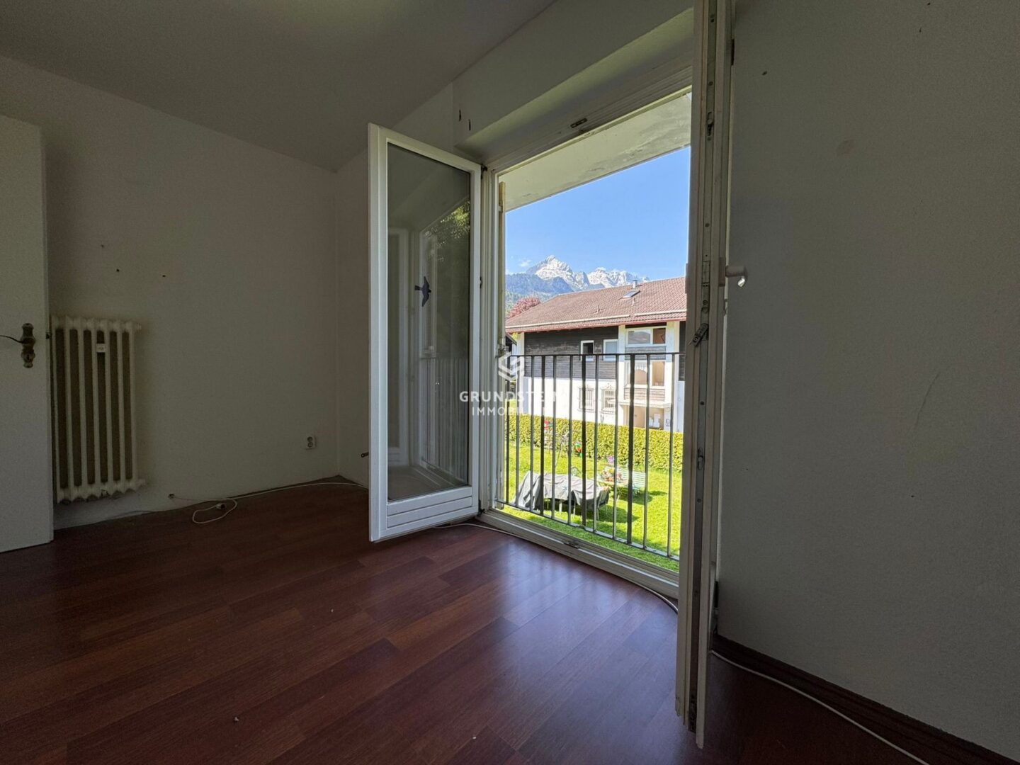 Kinderzimmer/Büro Bergblick