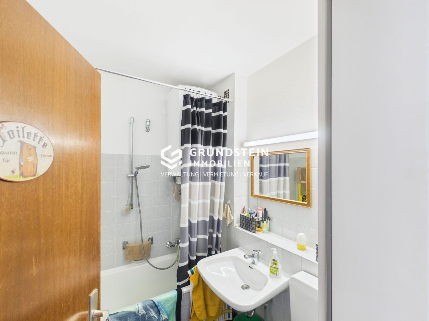 Badezimmer mit Wanne