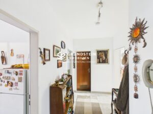 Helle Wohnung mit Deko