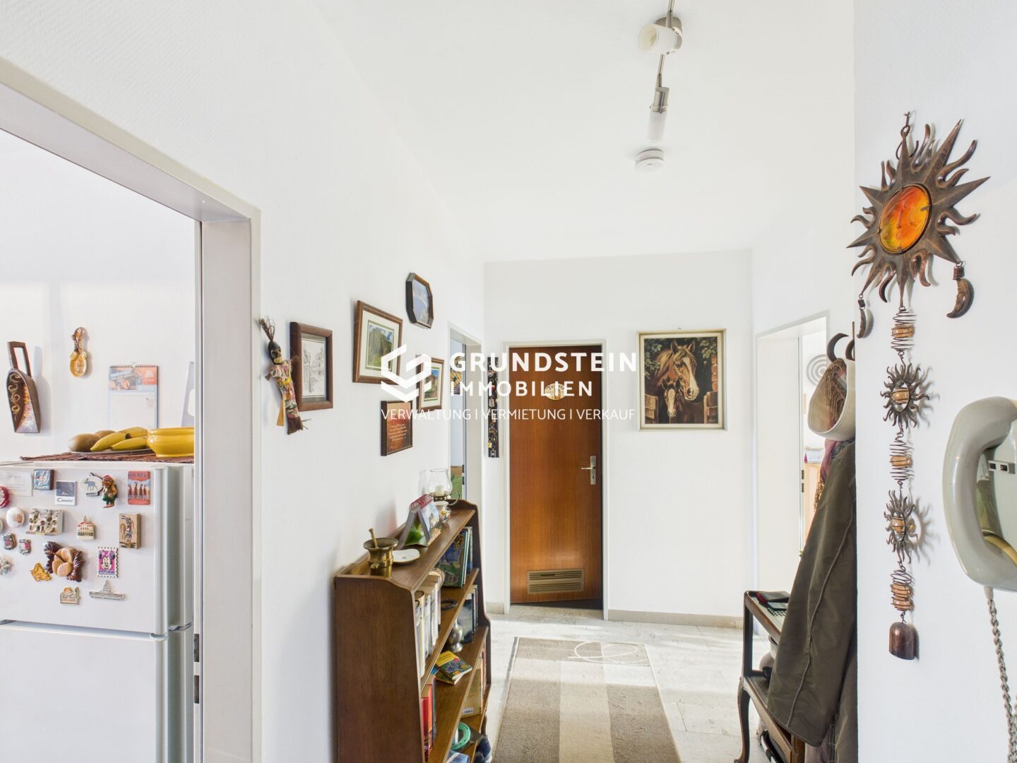 Helle Wohnung mit Deko