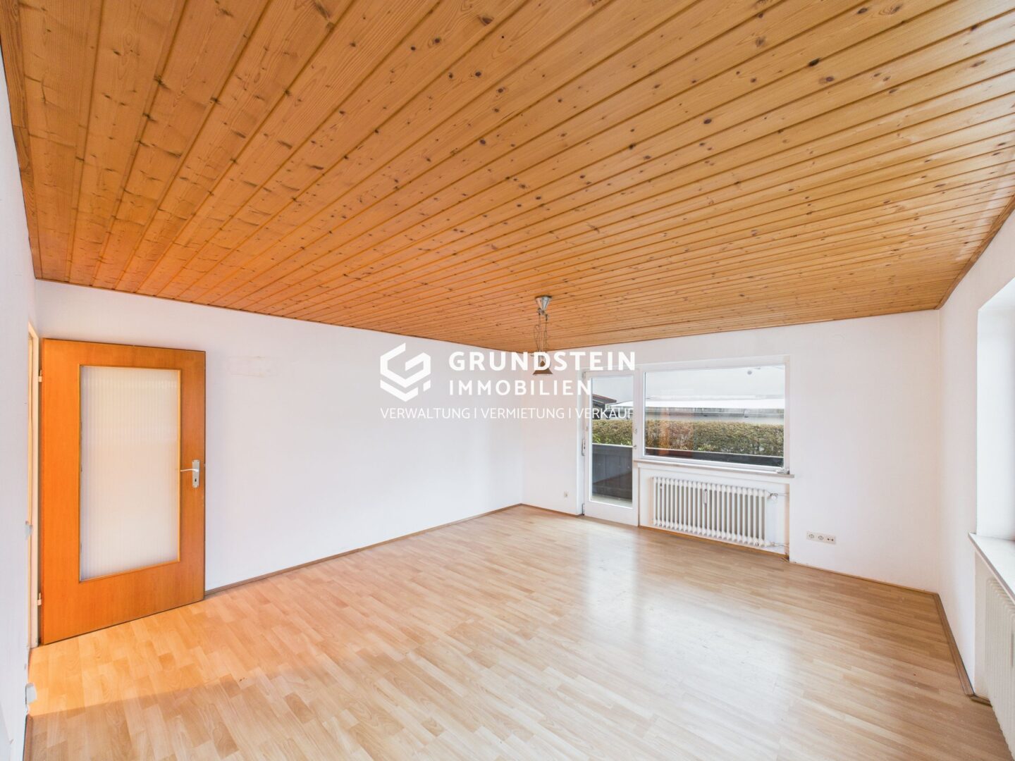 CAM03636G0-PR0049-STILL017