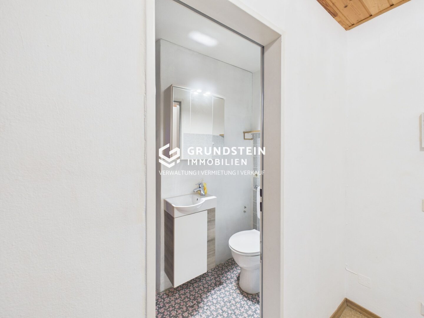 Modernes Badezimmer