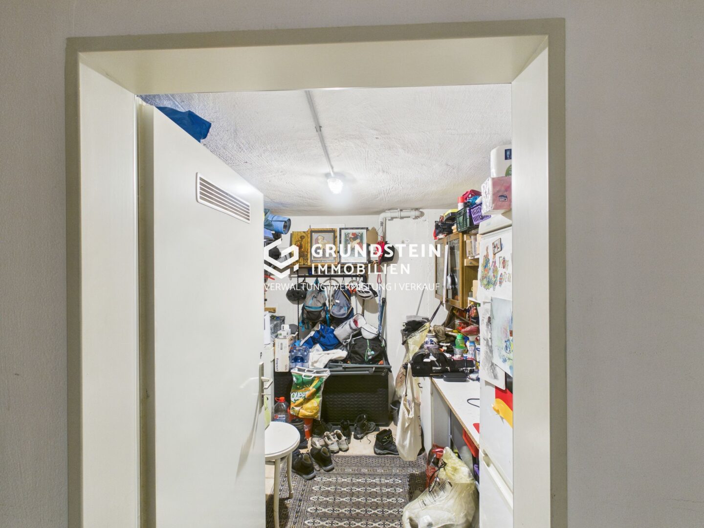 CAM03636G0-PR0052-STILL010